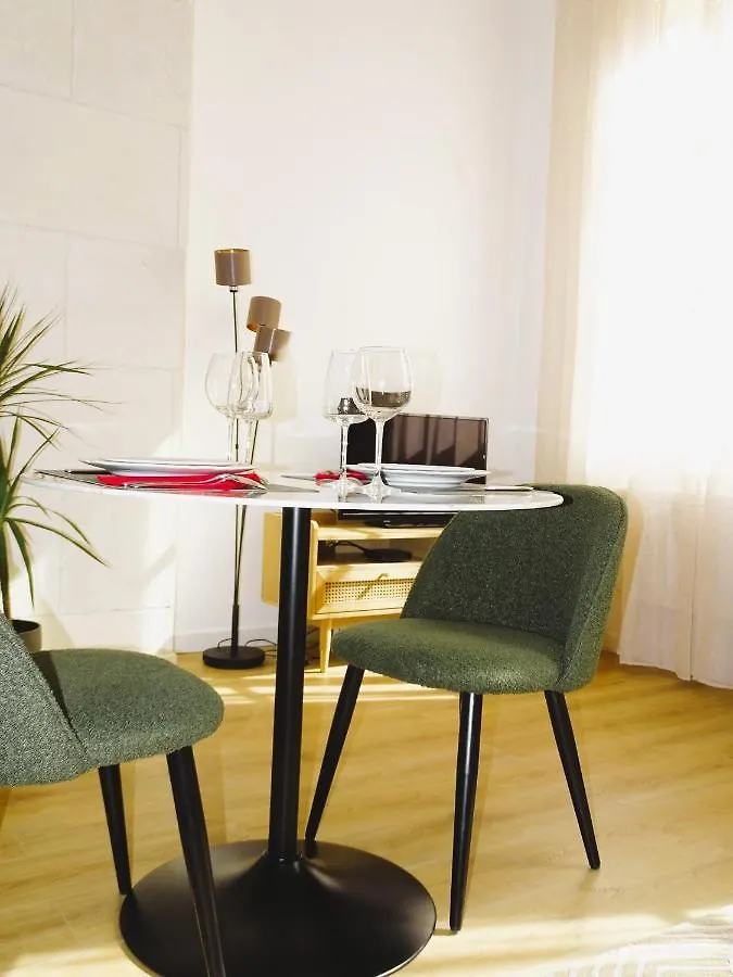Augustins Fountain Studio Cosy Aix Centre Historique A 3 Minutes De Cours Mirabeau -Wifi-Smart Tv-Rue Calme Aix-en-Provence Apartman
